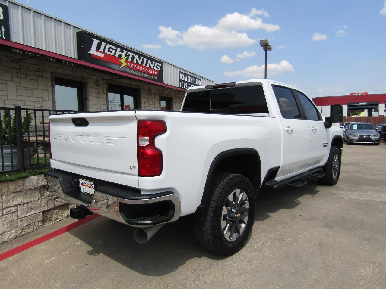 Used 2021 Chevrolet Silverado 2500 LT w/ Texas Edition AWD/4WD image 4