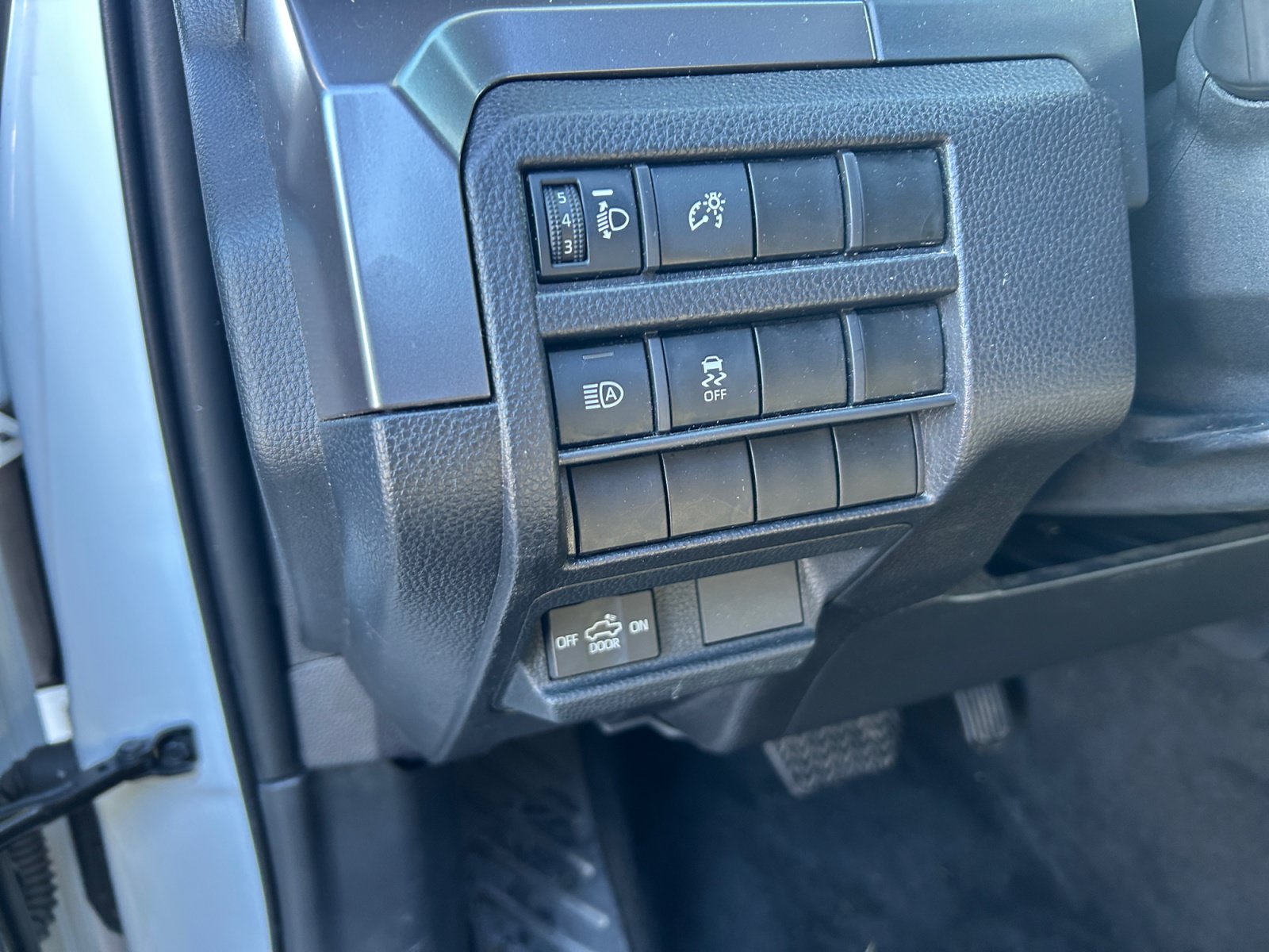 Used 2025 Toyota Tacoma TRD Off-Road AWD/4WD image 12