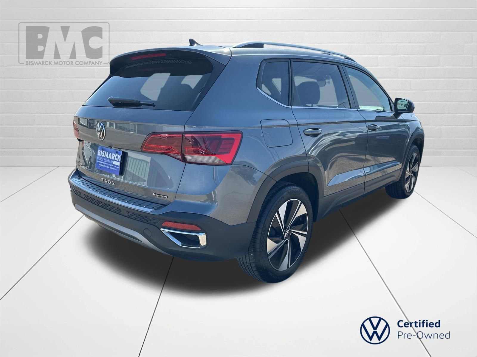Certified 2024 Volkswagen Taos SE w/ Panoramic Sunroof Package image 3