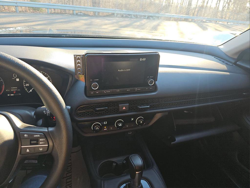 Used 2025 Honda HR-V LX image 10