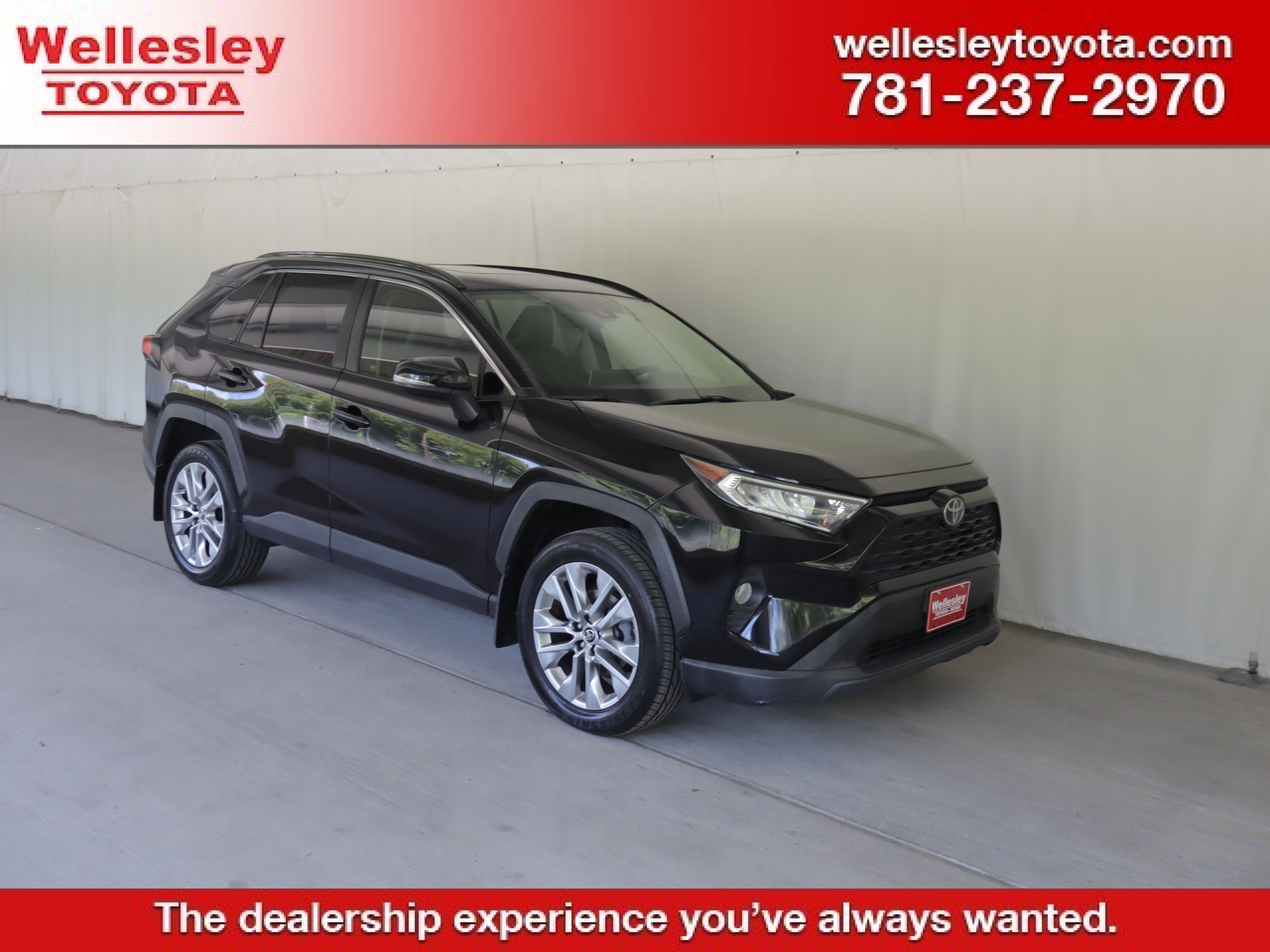 Used 2019 Toyota RAV4 XLE Premium w/ Cold Weather Package AWD/4WD image 1