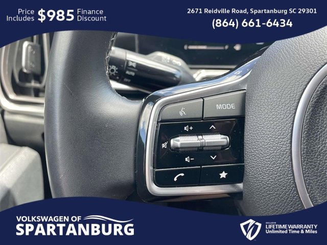 Used 2024 Kia Sorento S image 27