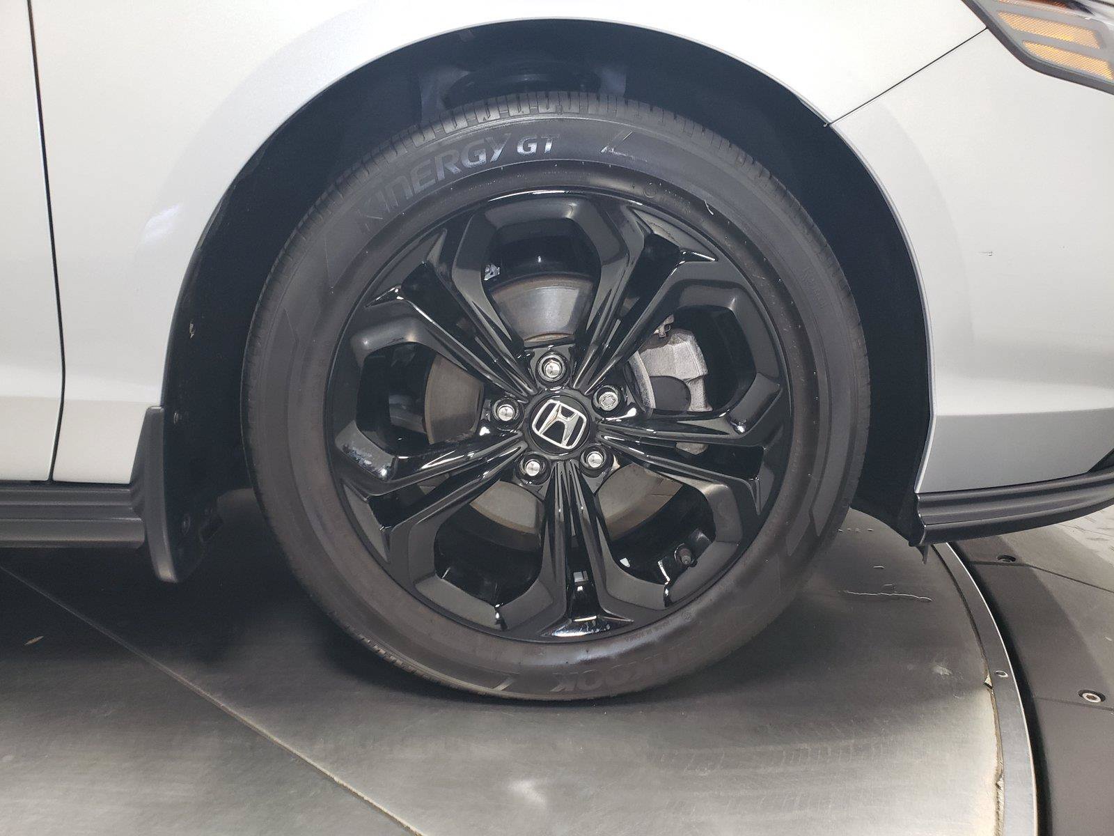 Used 2025 Honda Accord SE image 17
