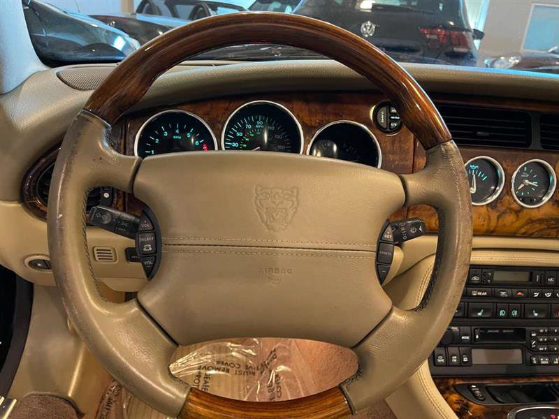 Used 2006 Jaguar XK8 Convertible image 69