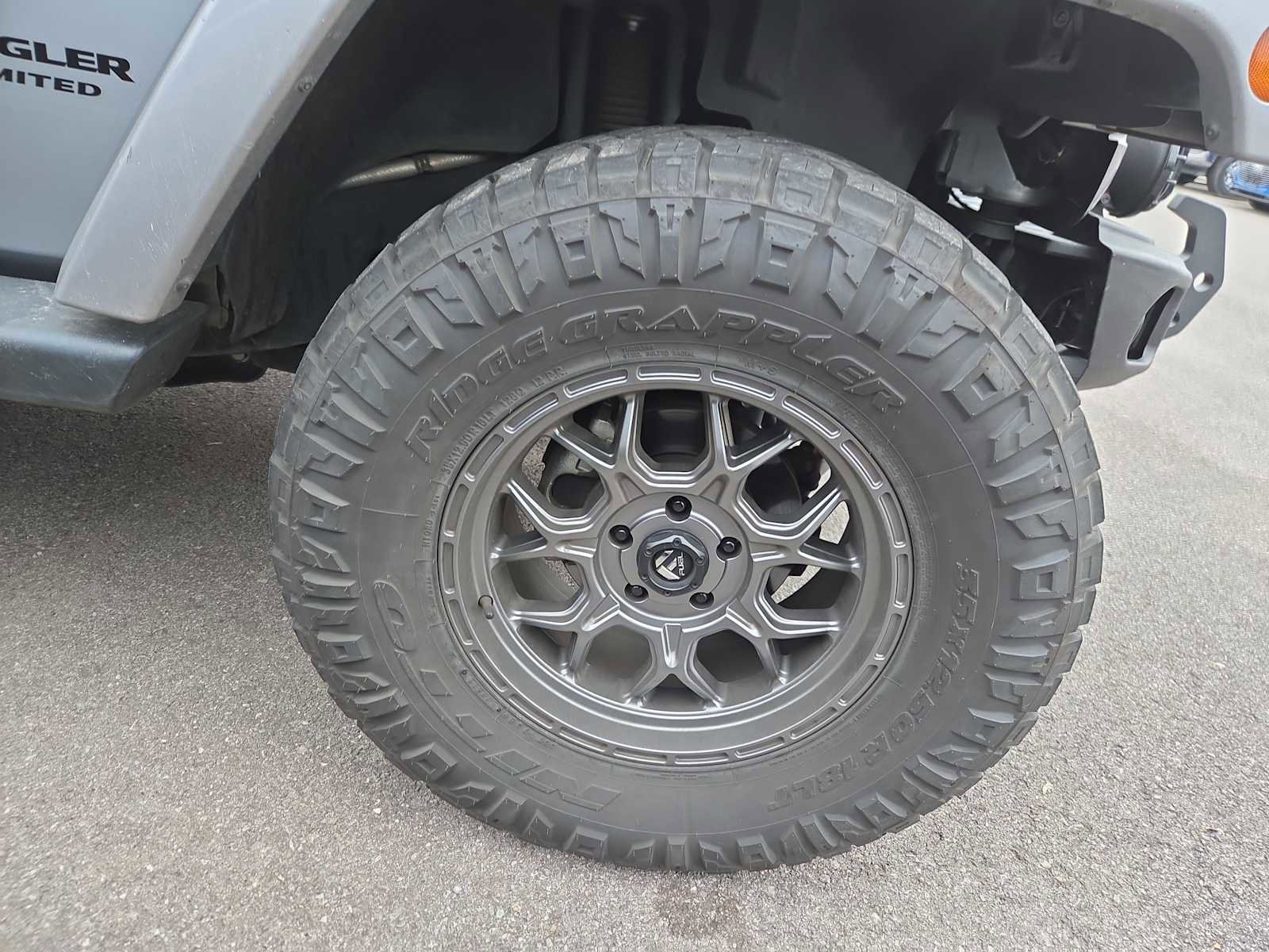 Used 2015 Jeep Wrangler Unlimited Sahara w/ Connectivity Group image 2