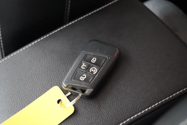 Used 2022 Volkswagen Taos SE image 38