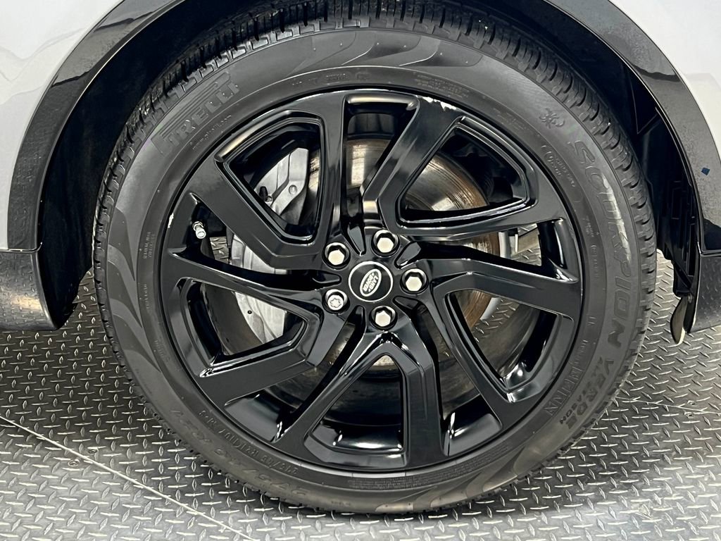 Used 2021 Land Rover Discovery S R-Dynamic image 38