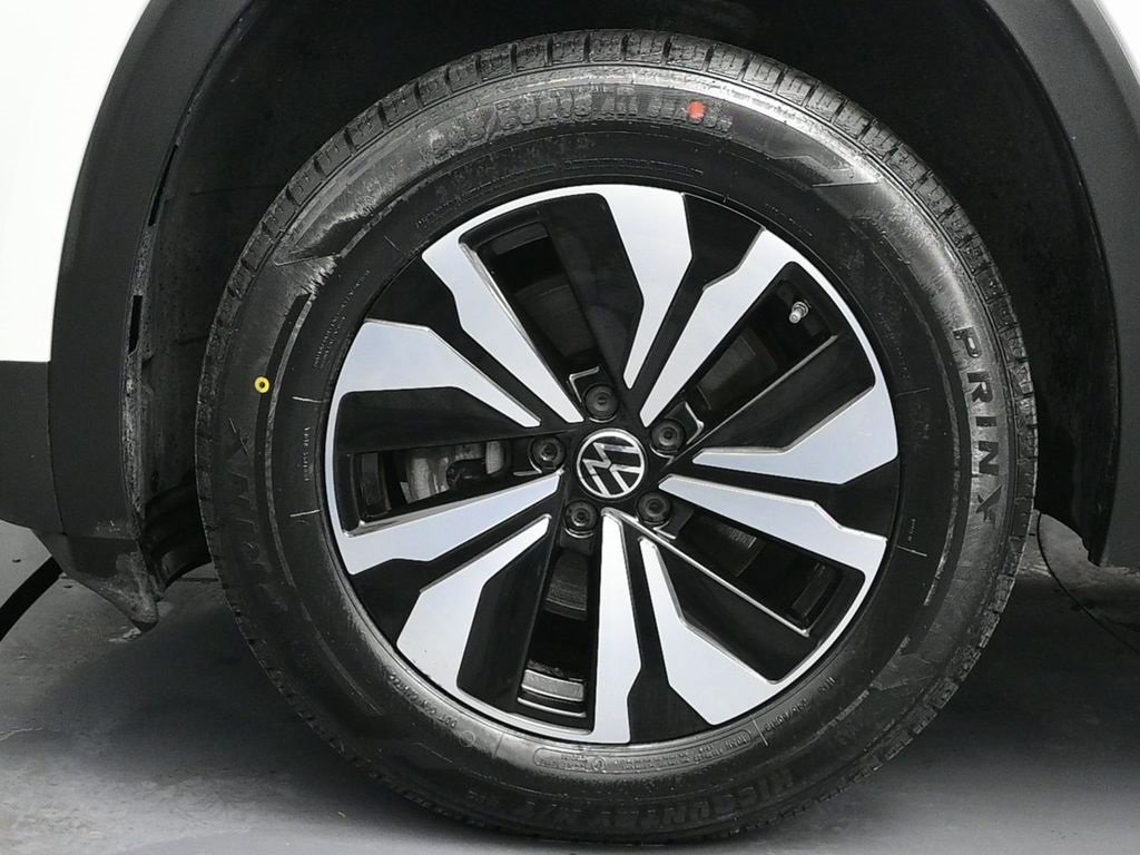 Used 2024 Volkswagen Atlas SE image 10