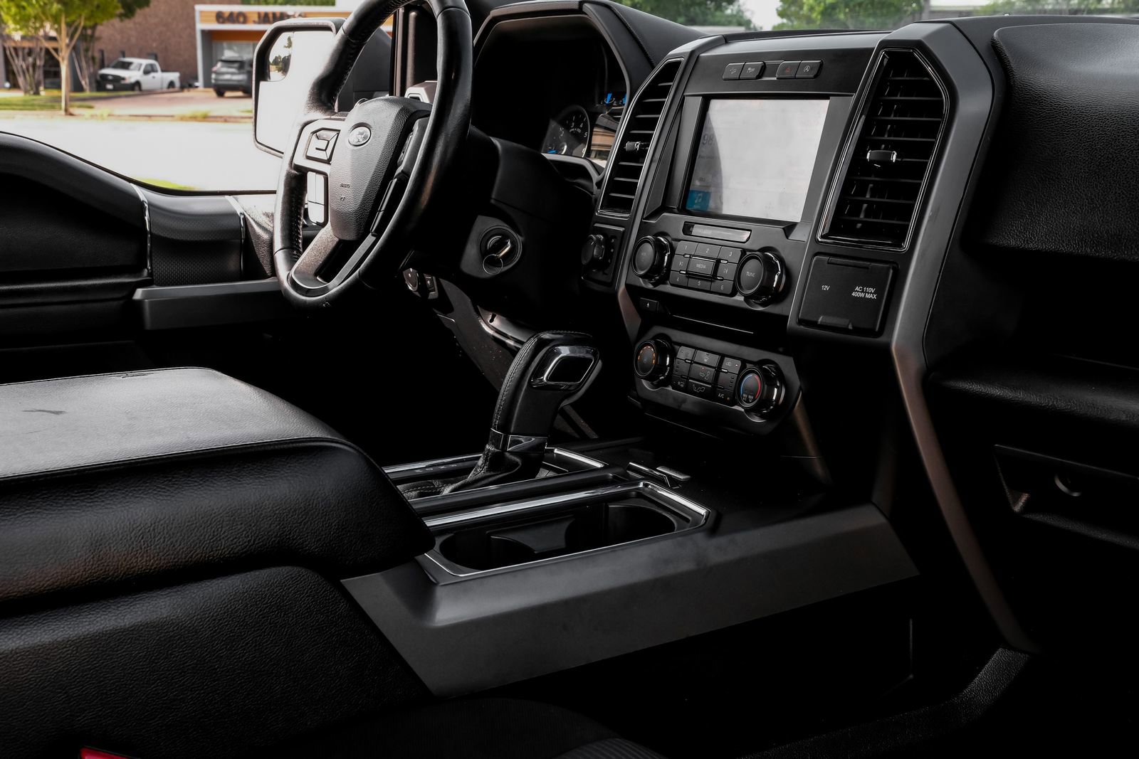 Used 2017 Ford F150 XLT w/ Equipment Group 302A Luxury AWD/4WD image 23