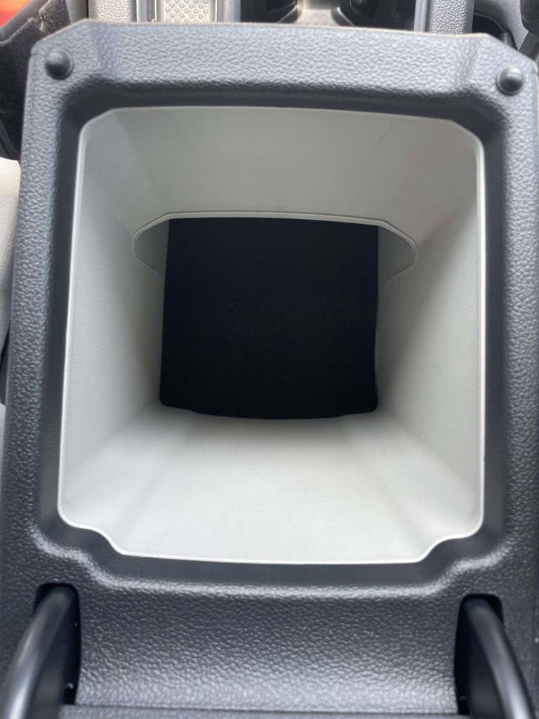 Used 2025 Volkswagen Taos S AWD/4WD image 29