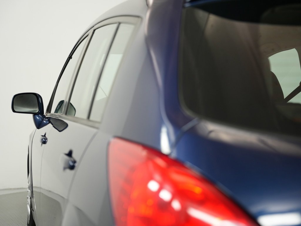 Used 2012 Nissan Versa 1.8 S image 45