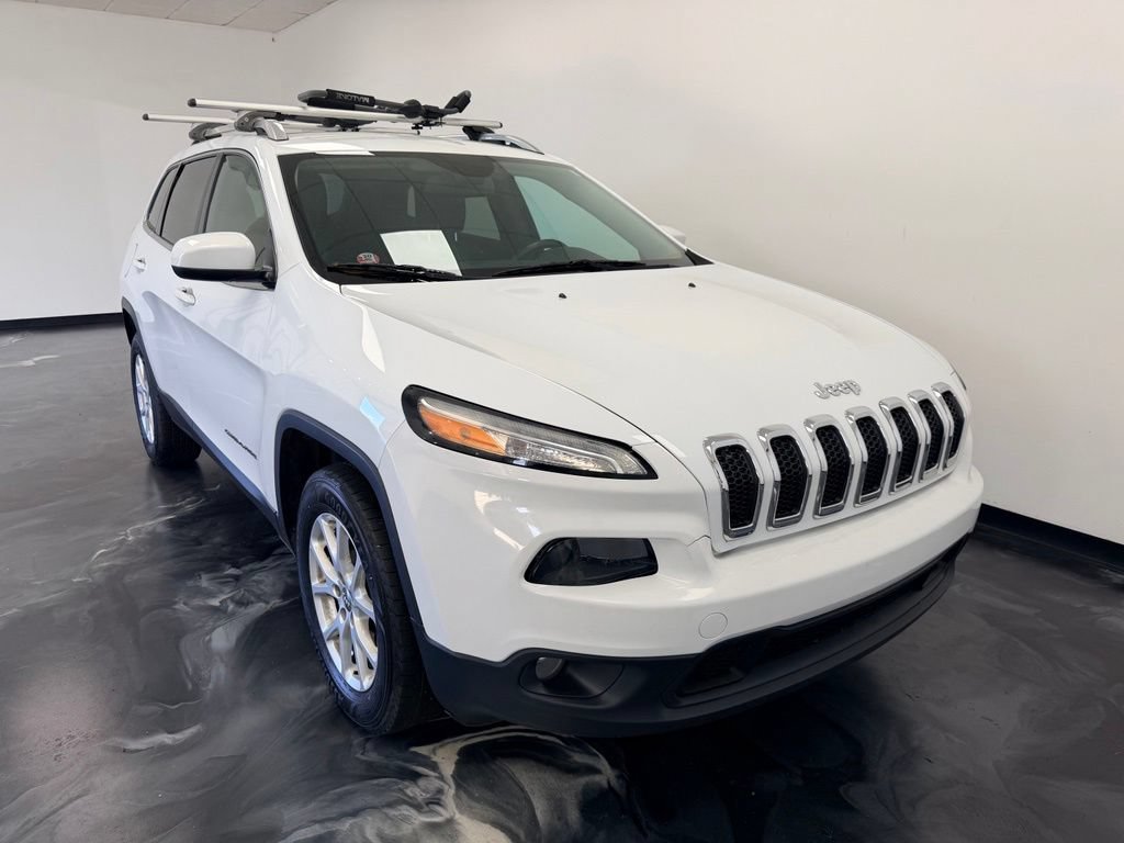 Used 2014 Jeep Cherokee Latitude w/ Cold Weather Group AWD/4WD image 22