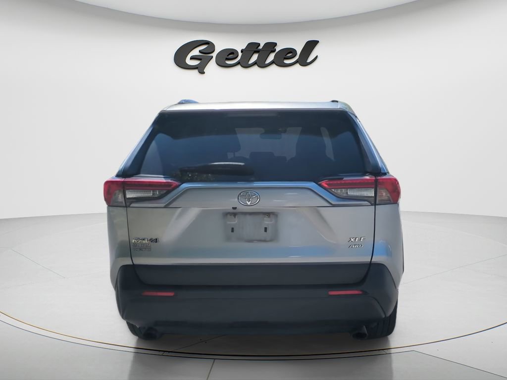 Used 2019 Toyota RAV4 XLE Premium w/ Cold Weather Package image 4