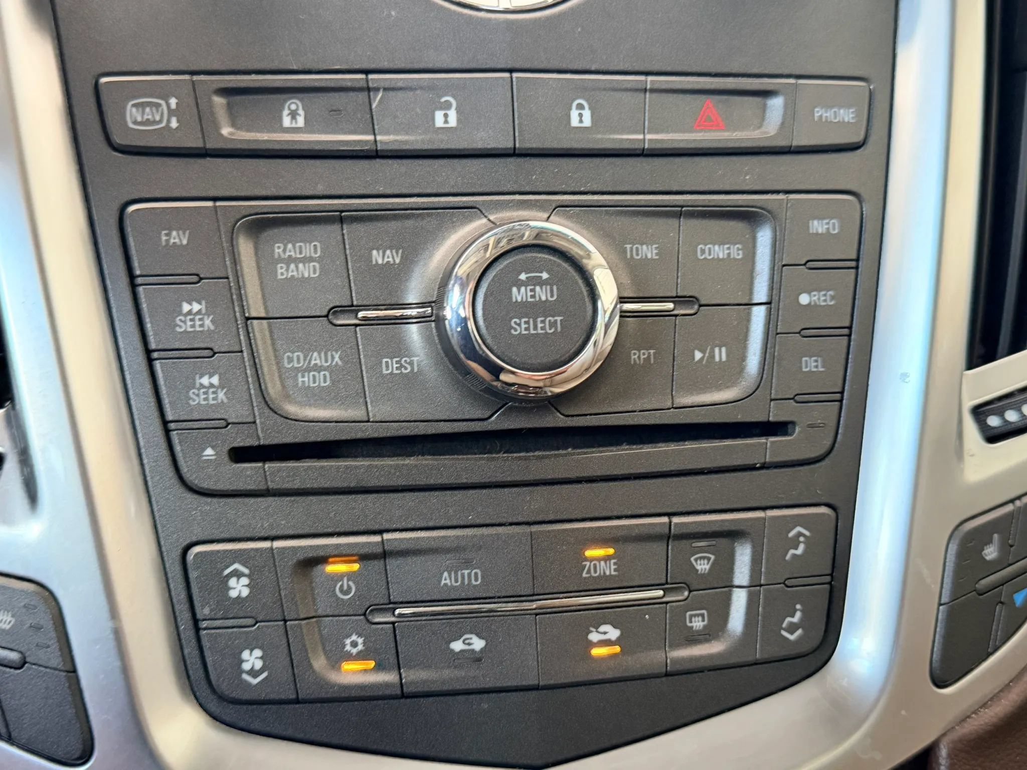 Used 2010 Cadillac SRX Luxury FWD image 19