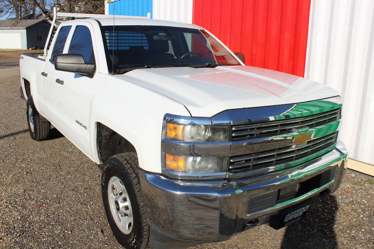 Used 2015 Chevrolet Silverado 2500 W/T AWD/4WD image 4