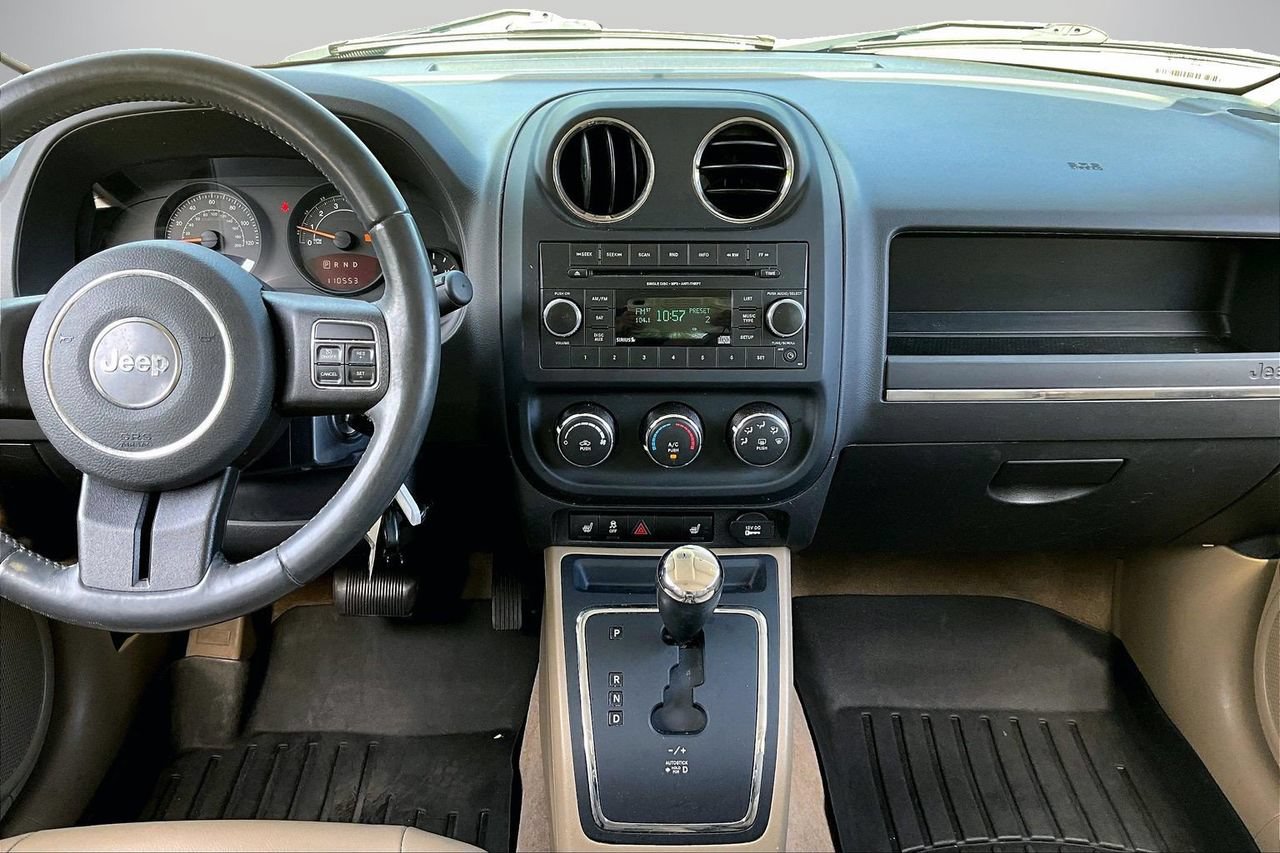Used 2015 Jeep Patriot High Altitude FWD image 12