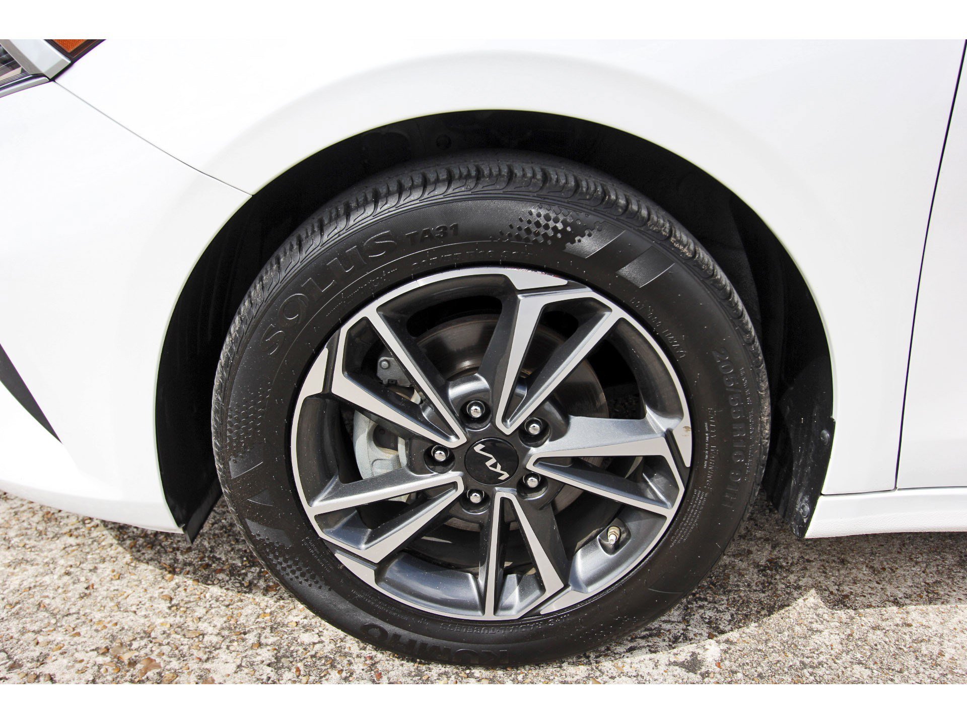 Certified 2023 Kia Forte LXS w/ LXS Technology Package FWD image 31