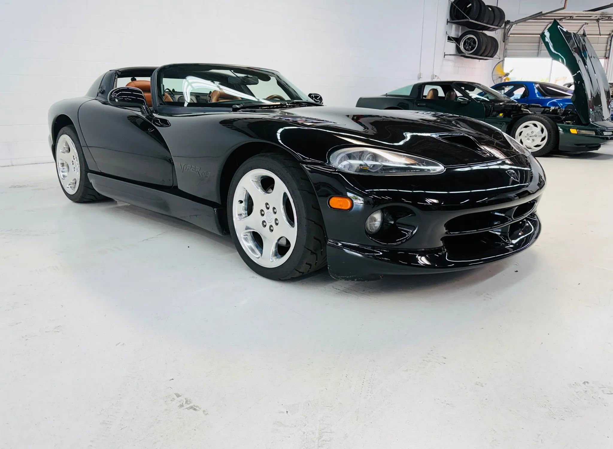Used 2000 Dodge Viper RT/10 image 22
