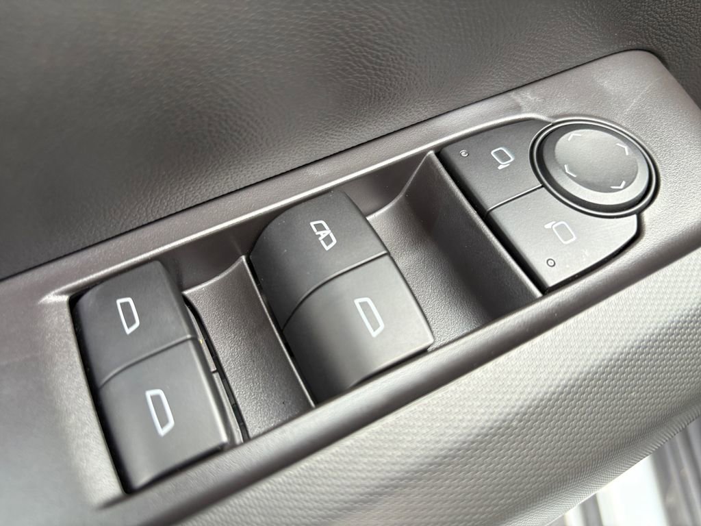 New 2025 Chevrolet Colorado LT w/ LT Convenience Package image 13