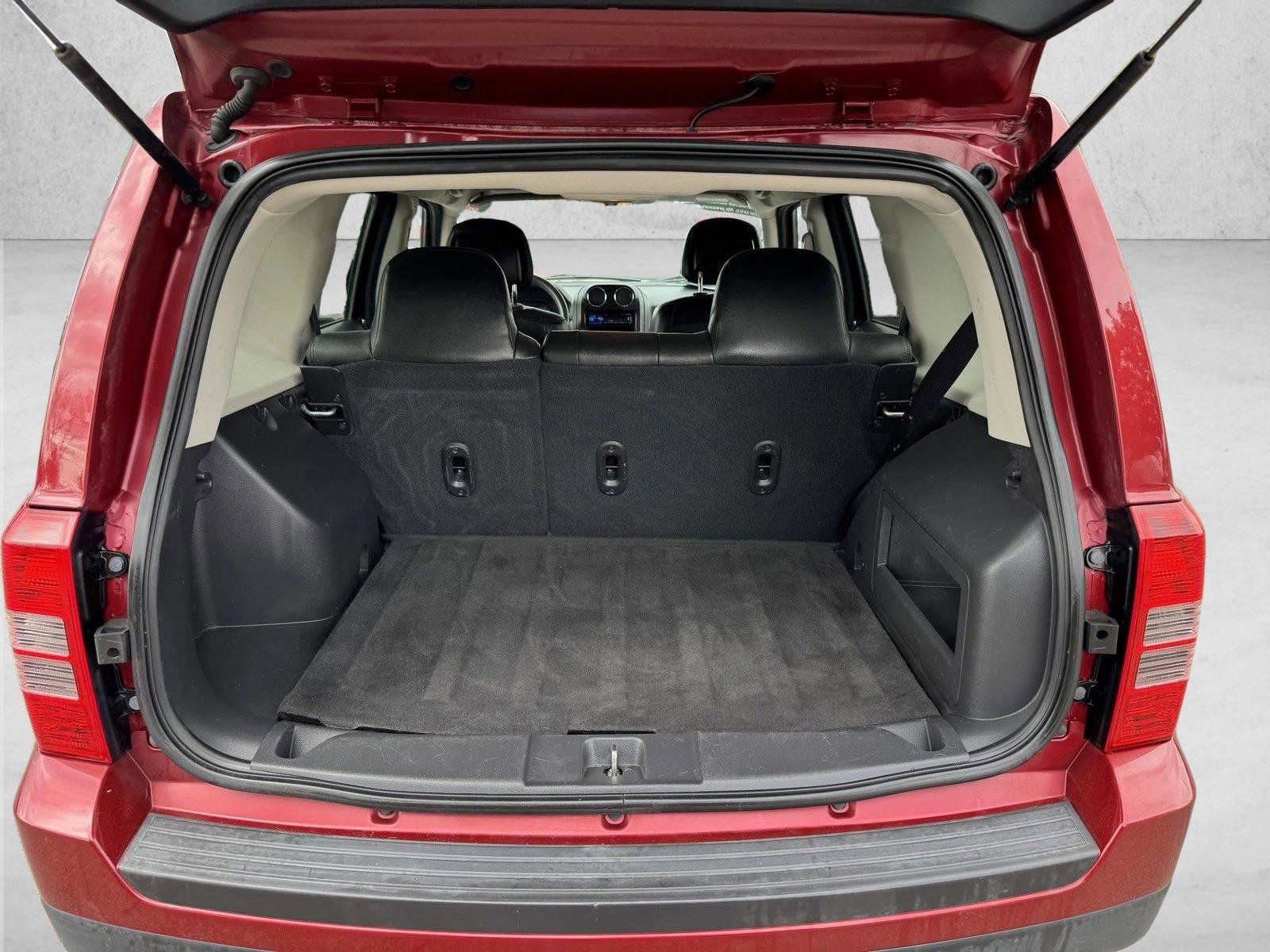 Used 2014 Jeep Patriot Sport w/ Power Value Group FWD image 8