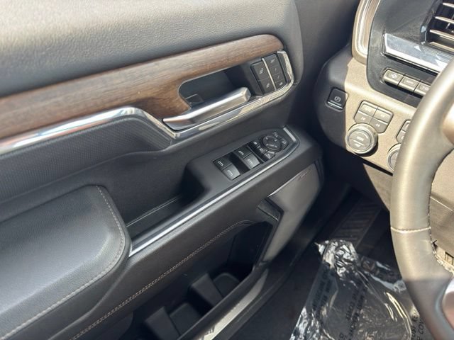 Used 2024 Chevrolet Silverado 3500 High Country w/ Technology Package AWD/4WD image 34
