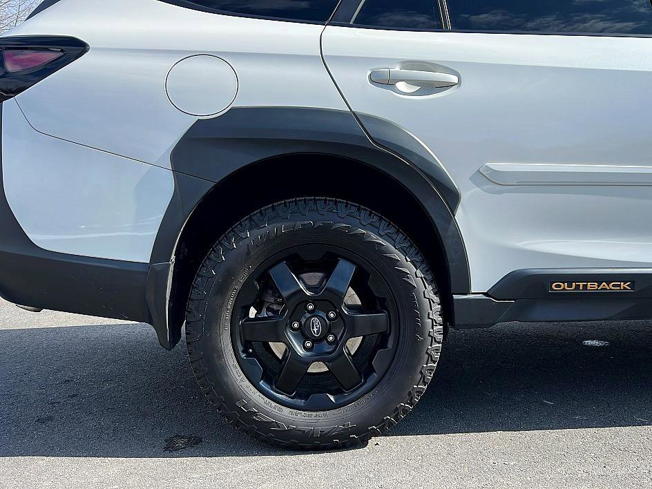 Used 2022 Subaru Outback Wilderness w/ Wilderness Package image 15