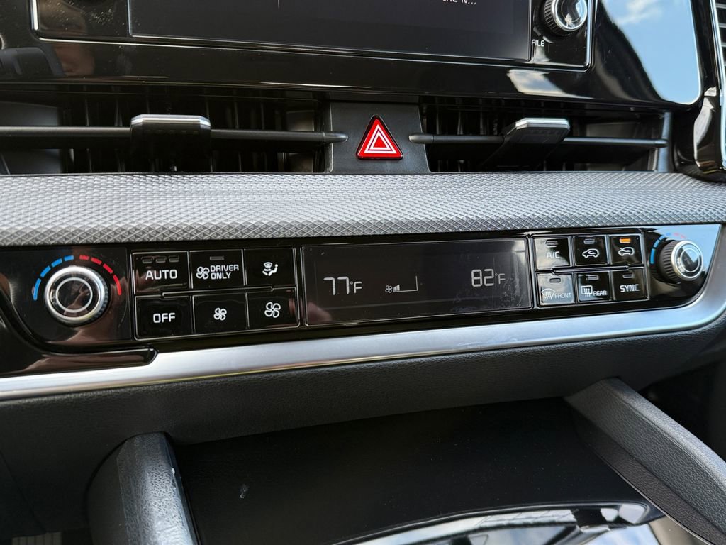 New 2025 Kia Sportage LX image 16