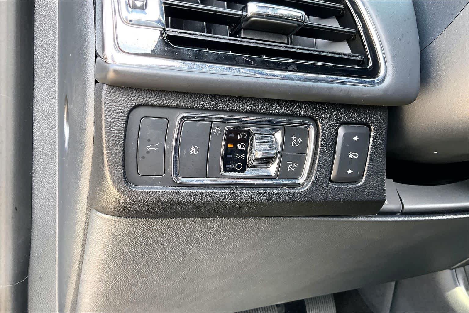 Used 2022 Lincoln Navigator L Black Label AWD/4WD image 13