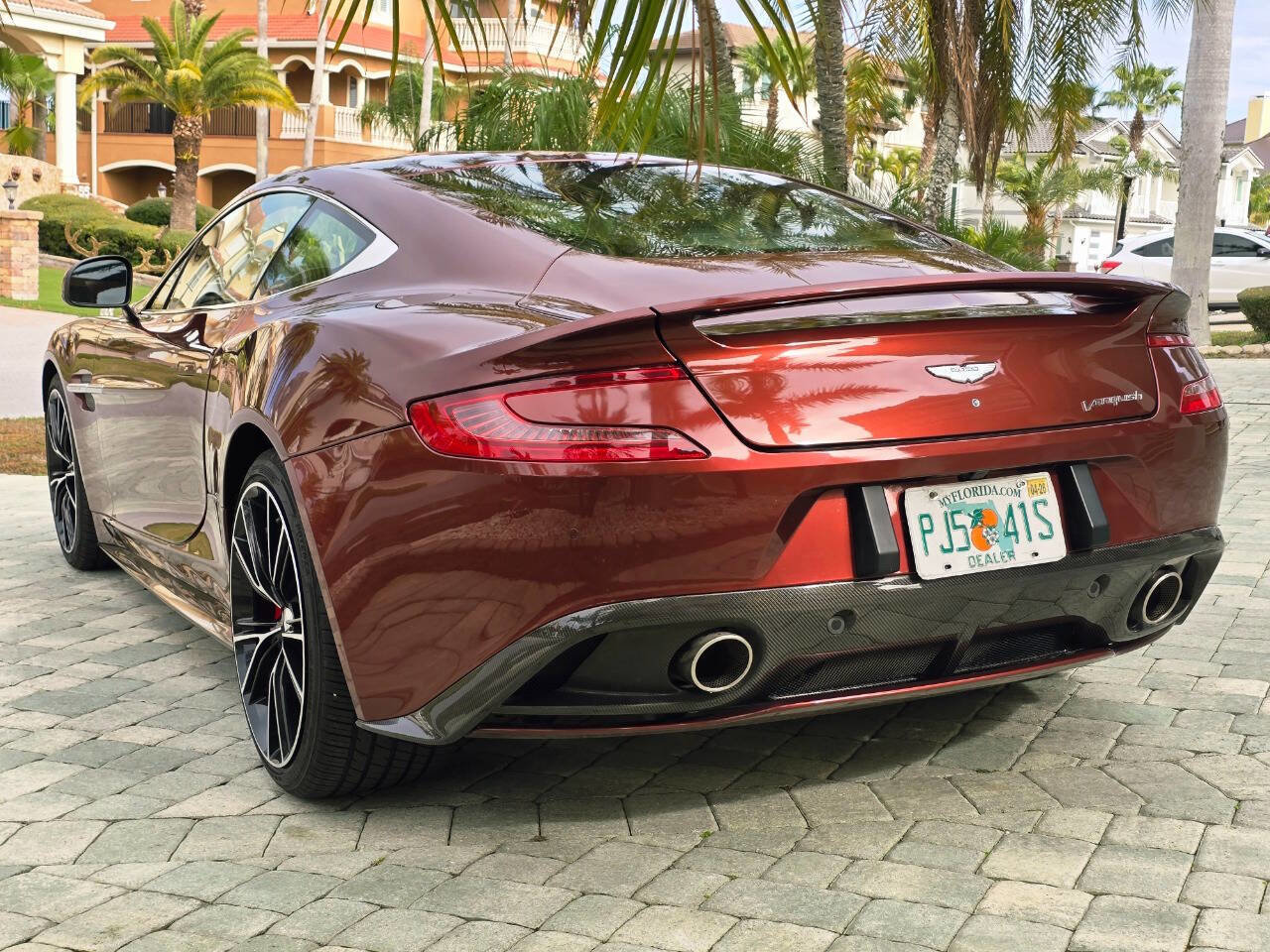Used 2014 Aston Martin Vanquish Base 2dr Coupe image 33