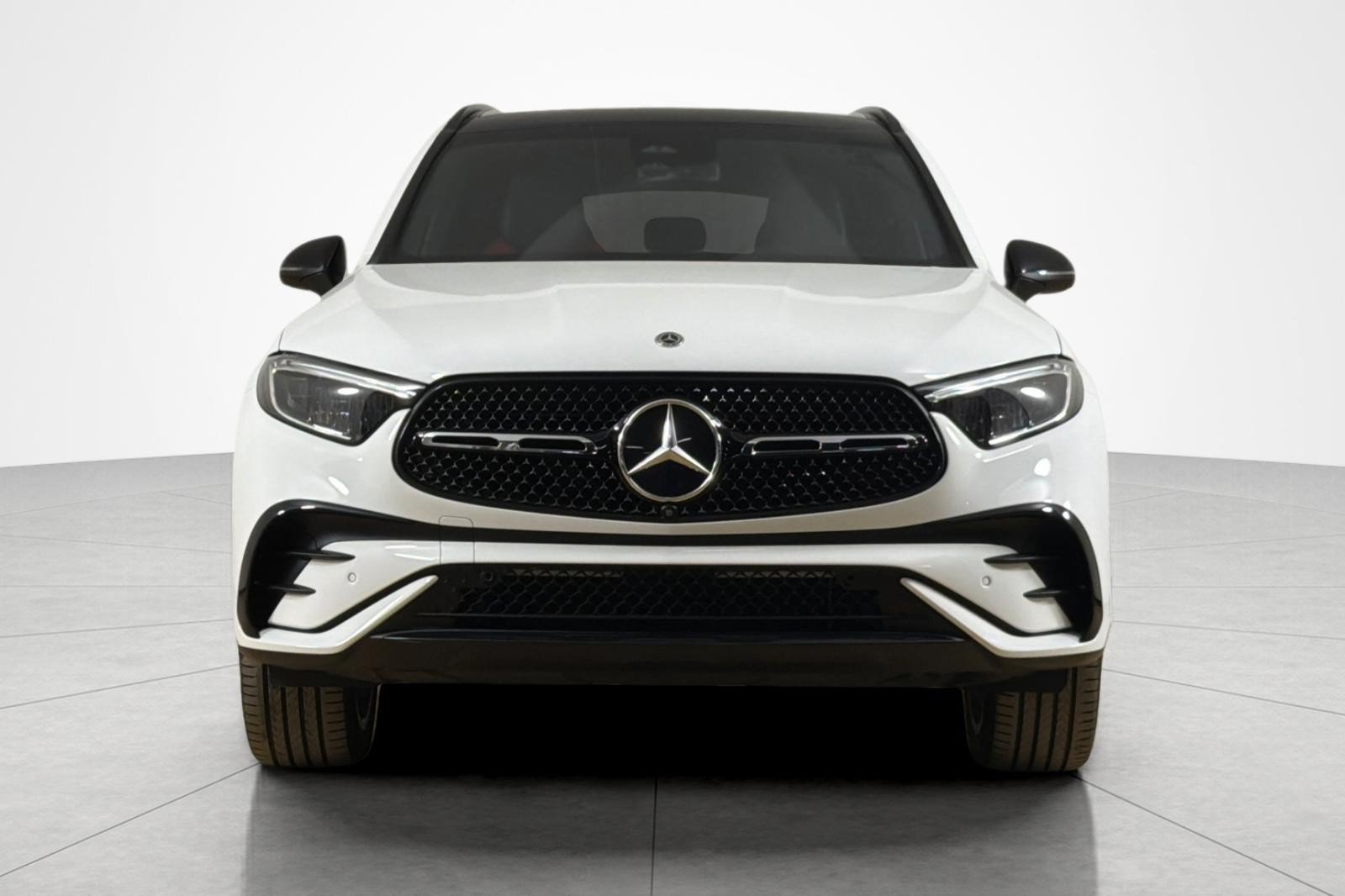Used 2024 Mercedes-Benz GLC 300 4MATIC image 8