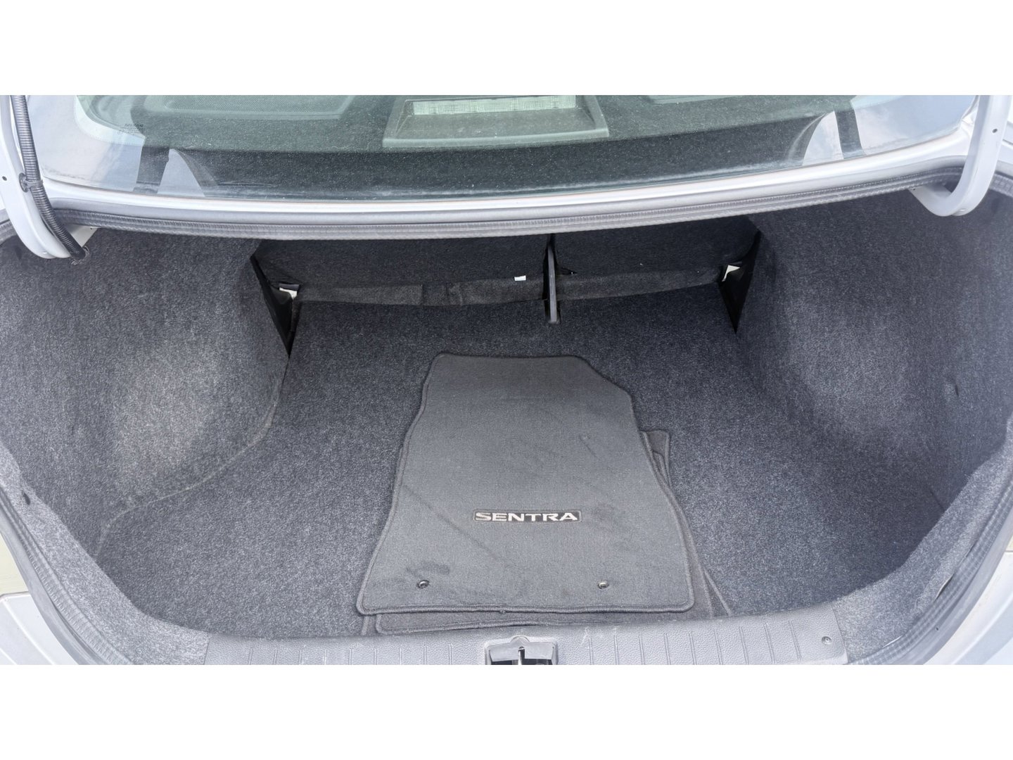 Used 2017 Nissan Sentra SV FWD image 11