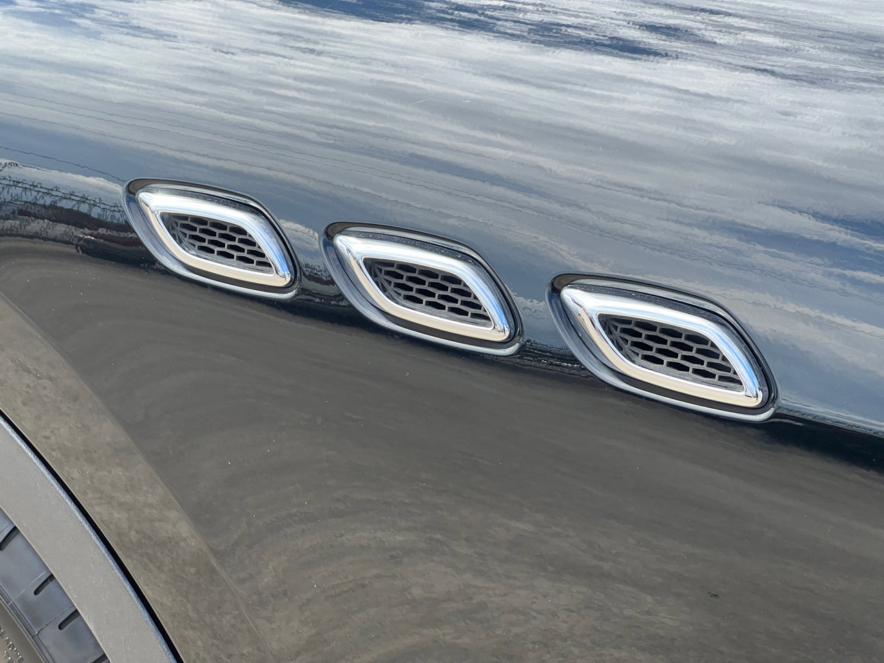 Used 2018 Maserati Levante image 52