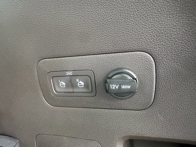 Used 2023 Hyundai Santa Fe Limited w/ Cargo Package image 15