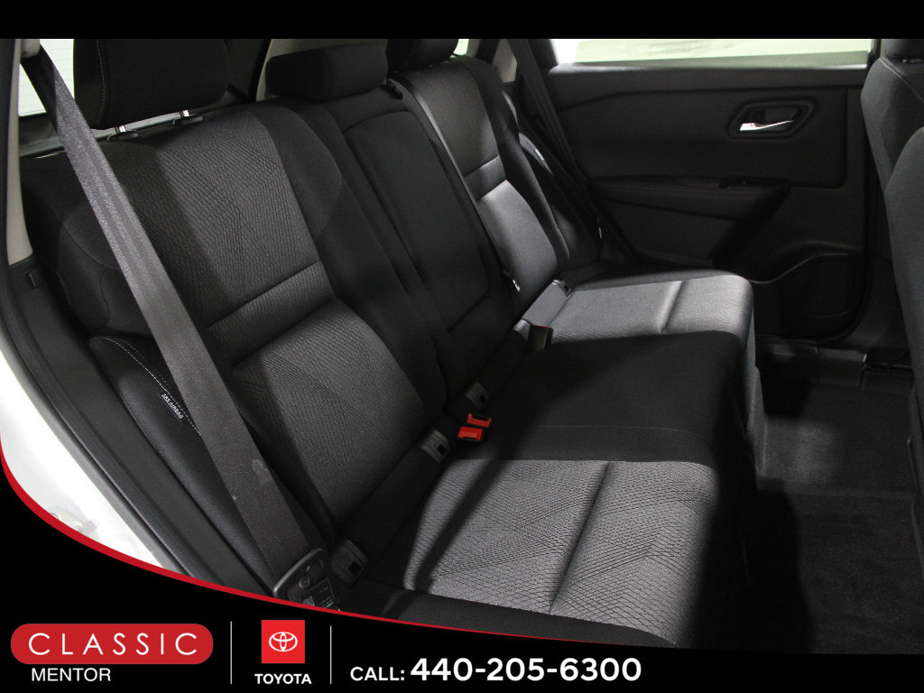 Used 2024 Nissan Rogue SV AWD/4WD image 15