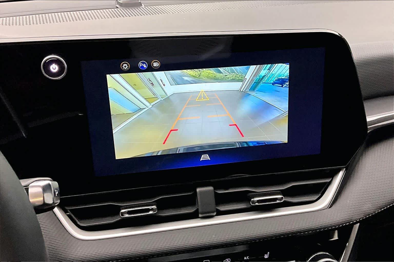 Used 2025 Chevrolet Equinox LT FWD image 27