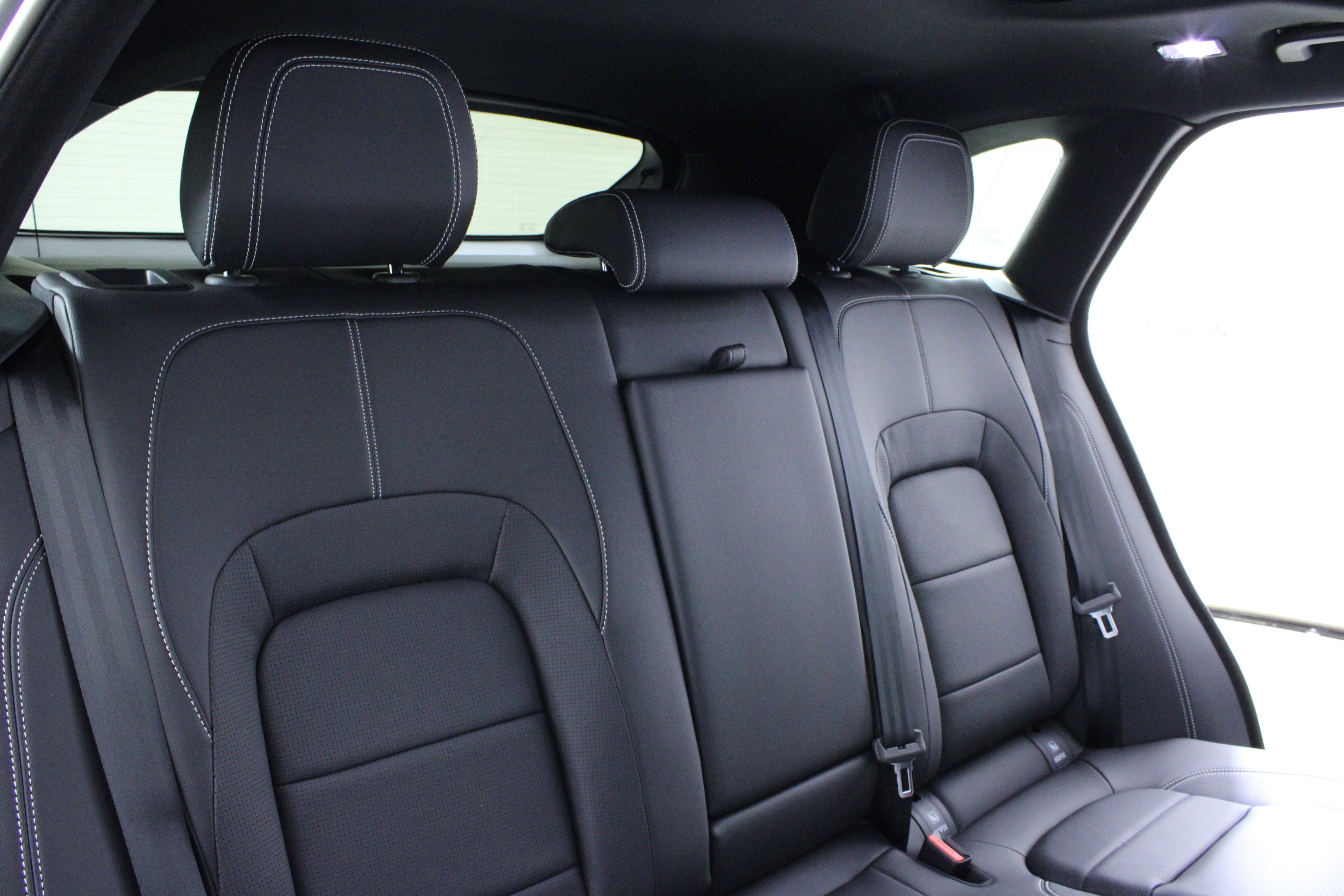 New 2026 Jaguar F-PACE R-Dynamic S image 12