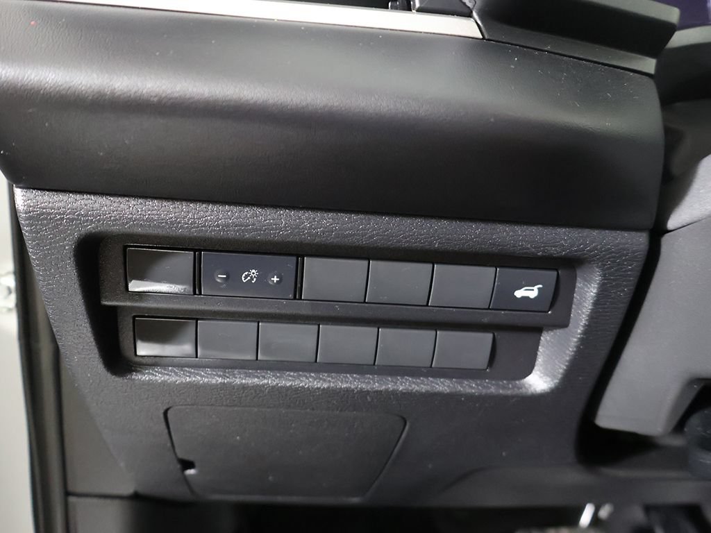 Used 2025 Mitsubishi Outlander SE FWD image 35