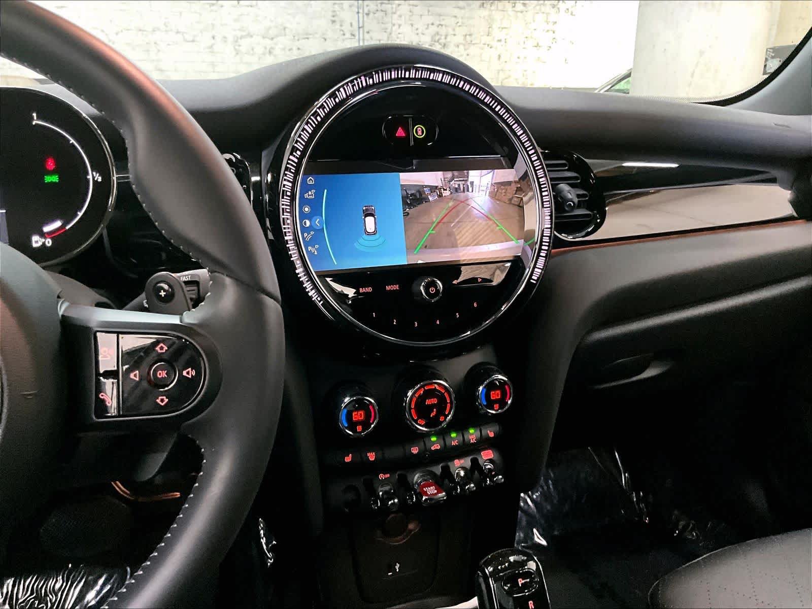 Used 2024 MINI Cooper S w/ Signature Upholstery Package FWD image 9