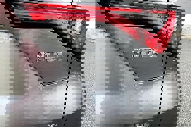 Used 2022 Acura MDX SH-AWD w/ Technology Package image 7