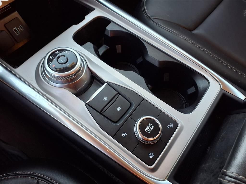 Used 2023 Ford Explorer XLT w/ Equipment Group 202A image 21