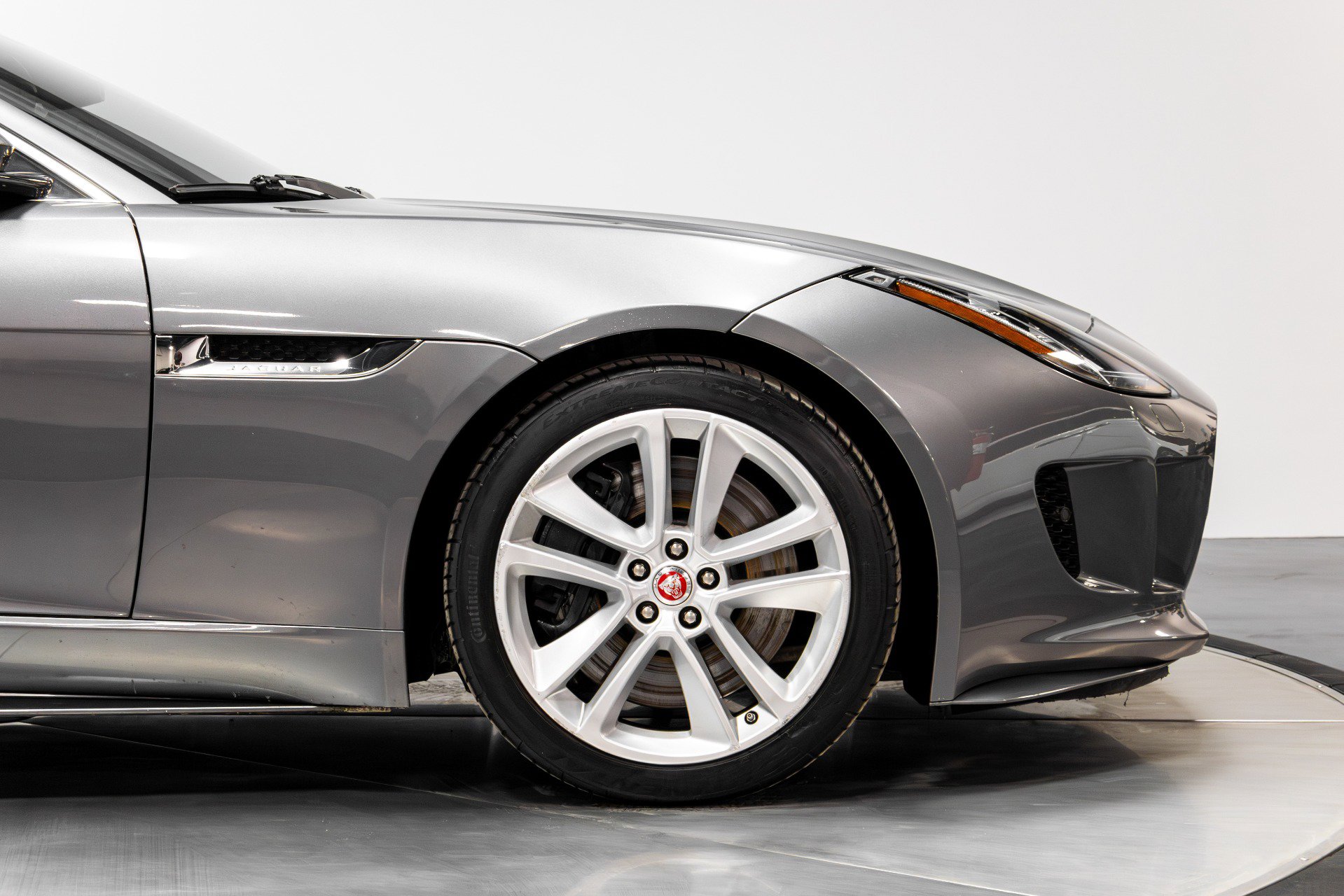 Used 2016 Jaguar F-TYPE S image 16