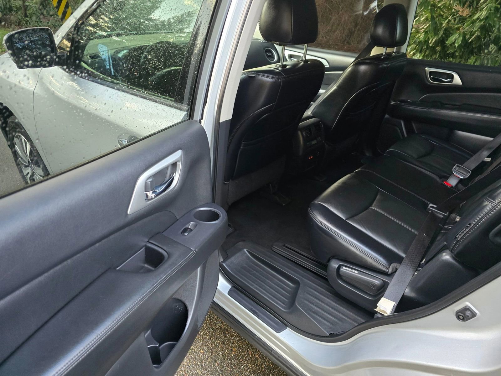 Used 2020 Nissan Pathfinder SL image 15