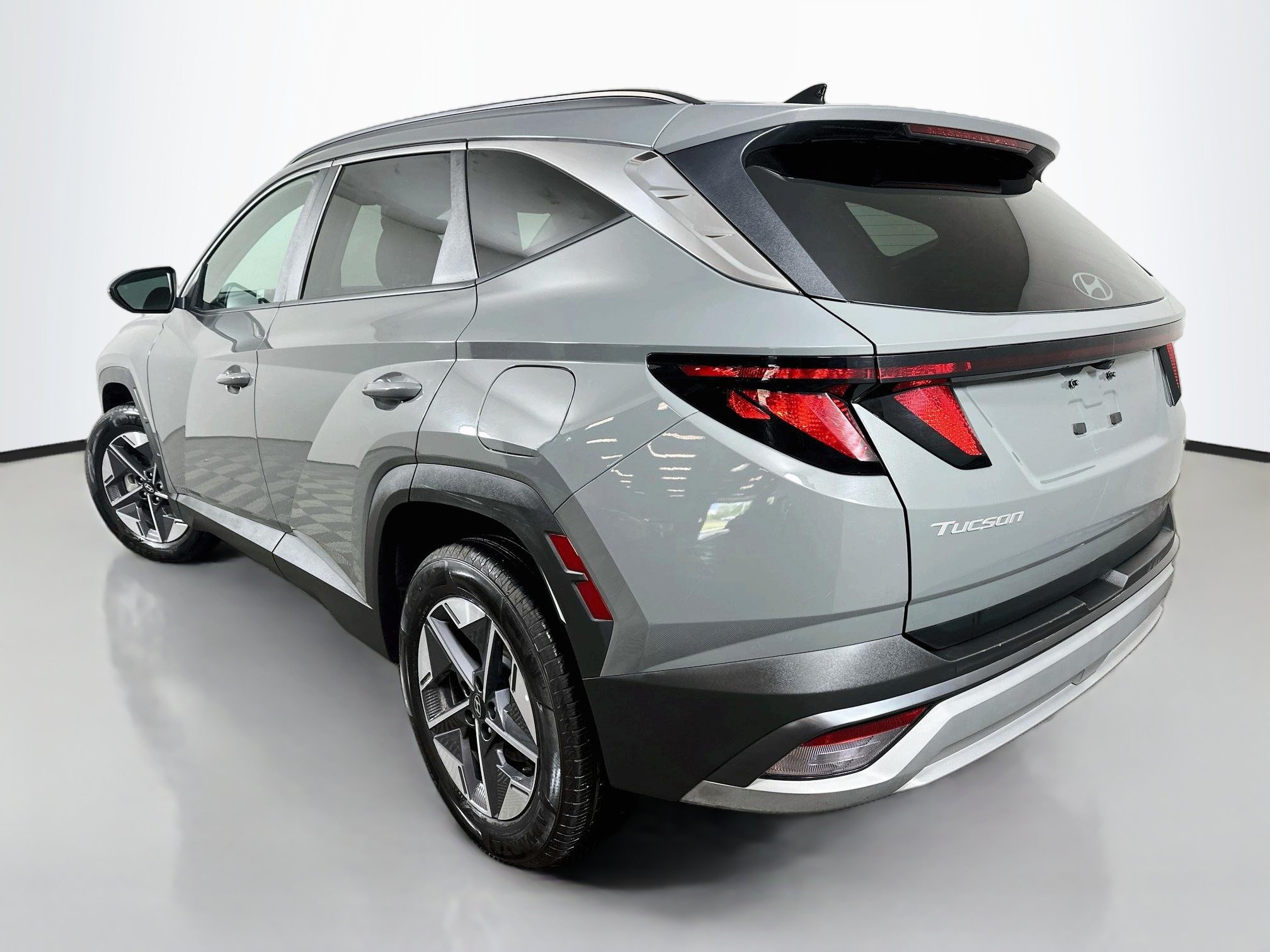 Certified 2025 Hyundai Tucson SEL AWD/4WD image 5