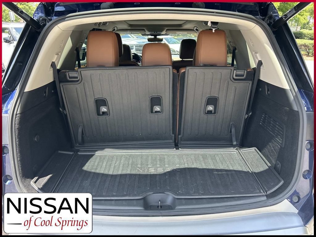 Used 2023 Nissan Pathfinder Platinum FWD image 14
