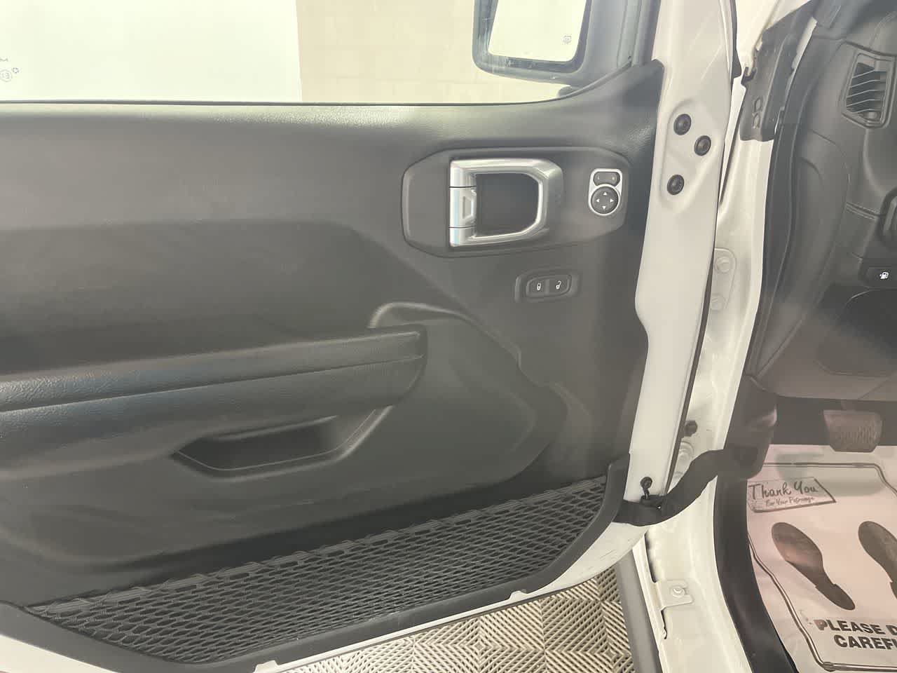 Used 2024 Jeep Wrangler Unlimited Rubicon 4xe AWD/4WD image 13
