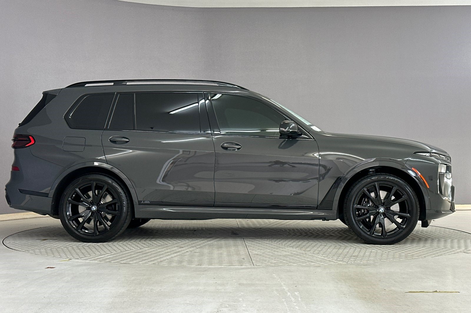 Certified 2025 BMW X7 M60i AWD/4WD image 7