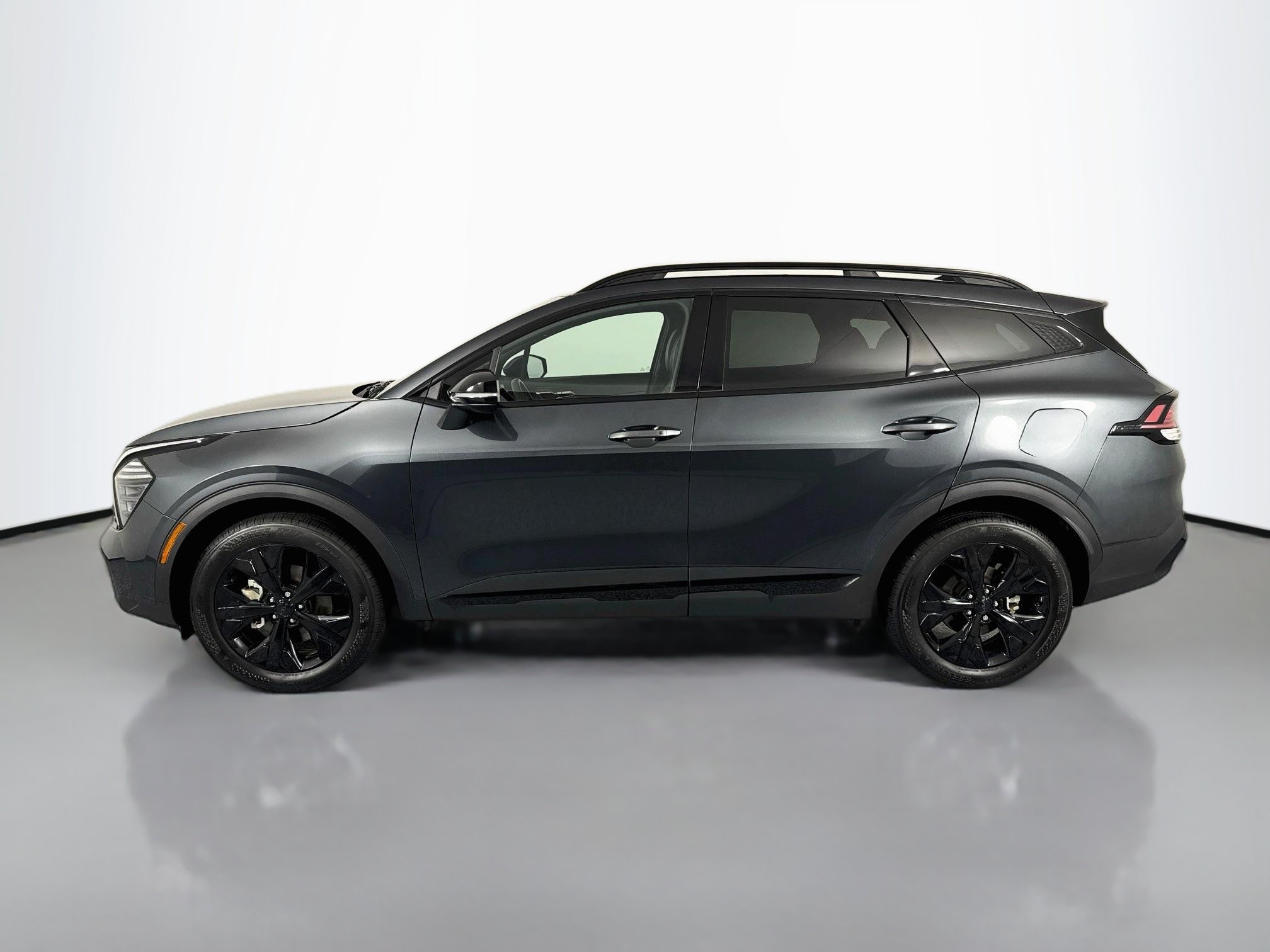 Used 2025 Kia Sportage X-Line w/ Premium Package AWD/4WD image 8
