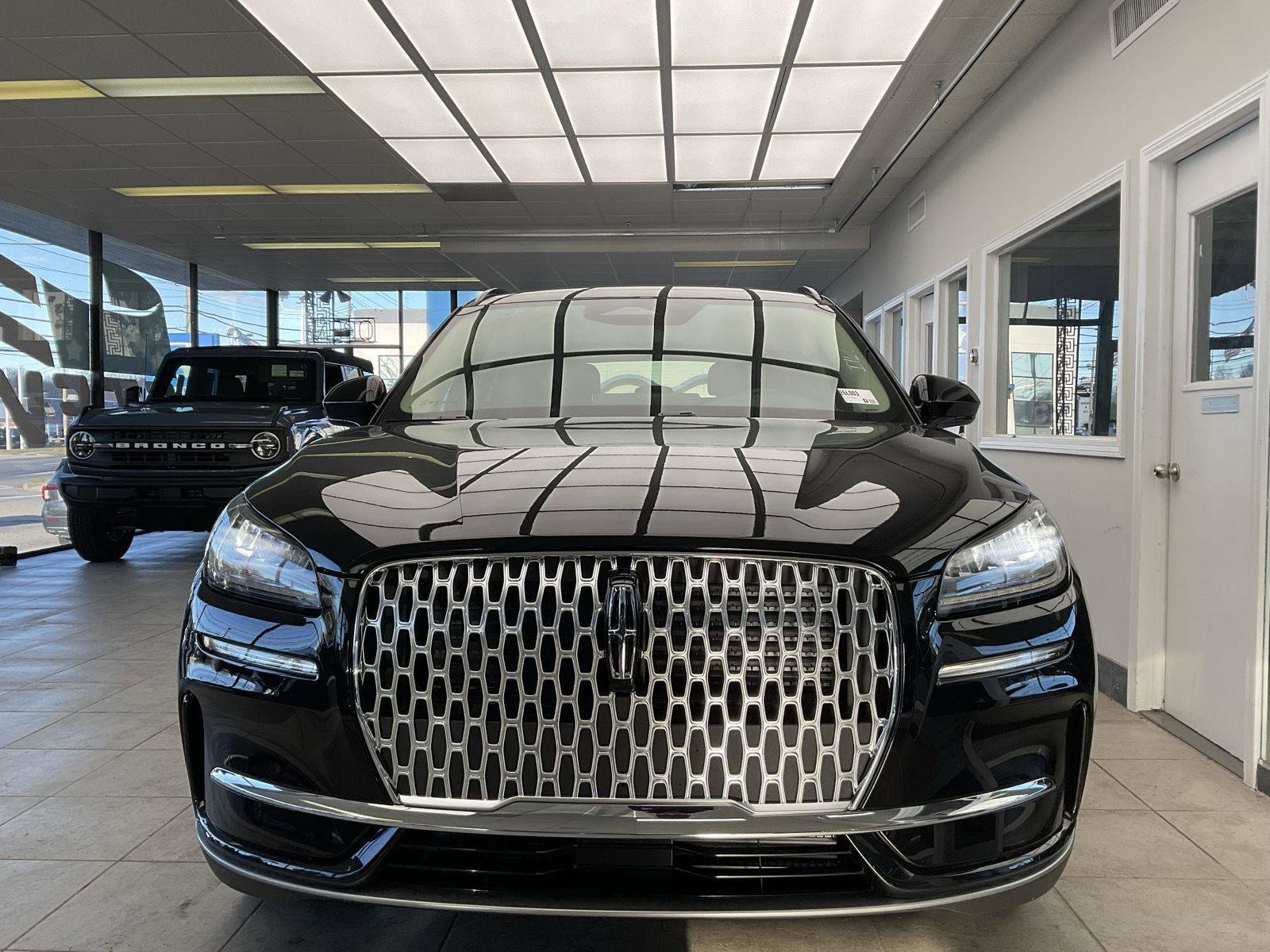 New 2026 Lincoln Corsair Premiere image 2