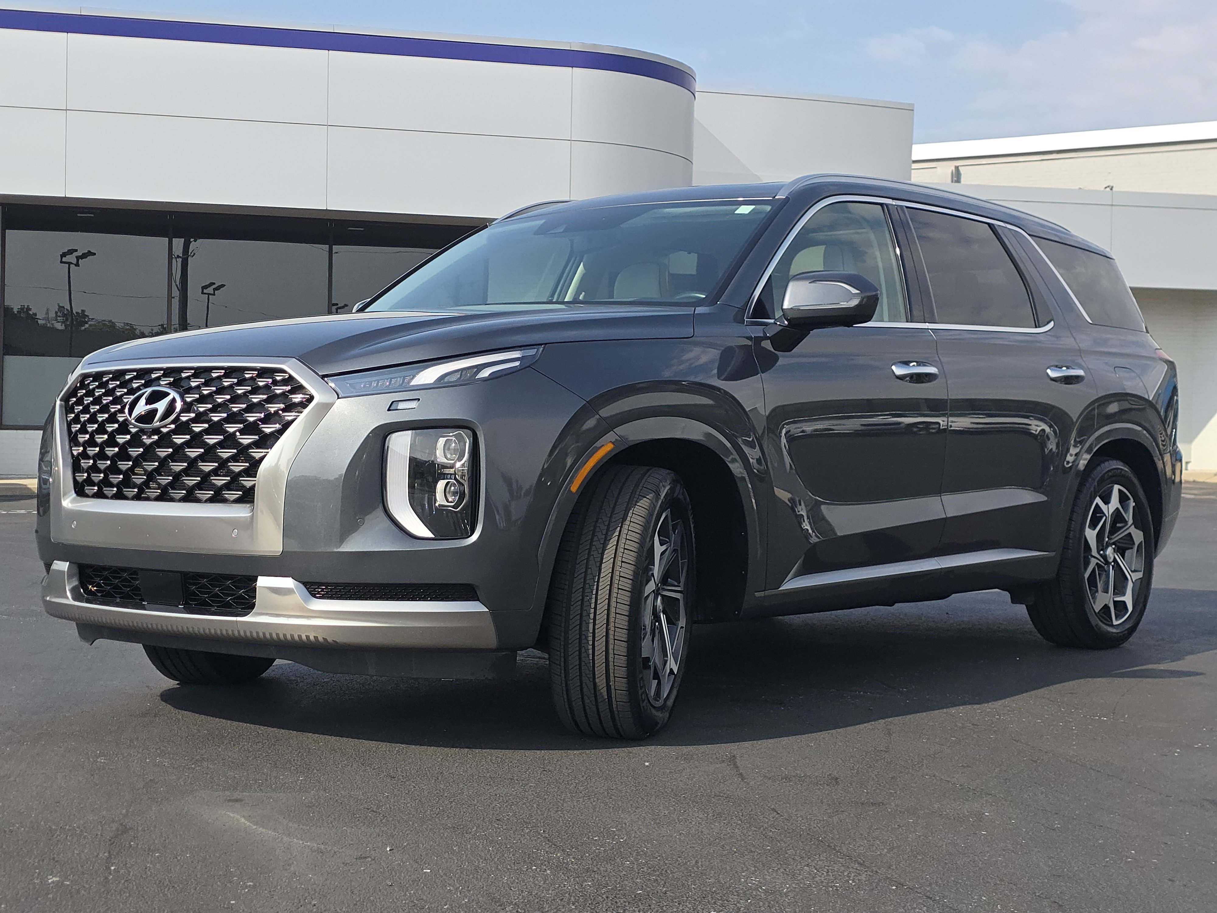 Used 2022 Hyundai Palisade Calligraphy AWD/4WD image 3
