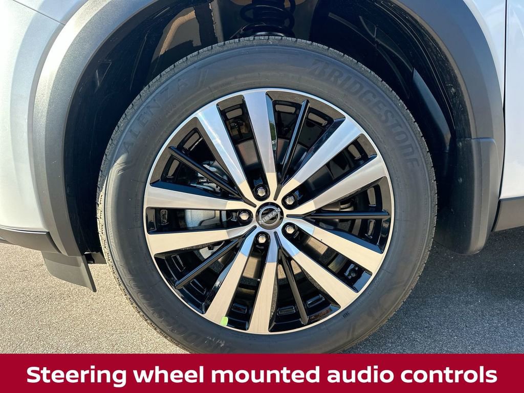 New 2025 Nissan Pathfinder Platinum w/ Cargo Package image 21